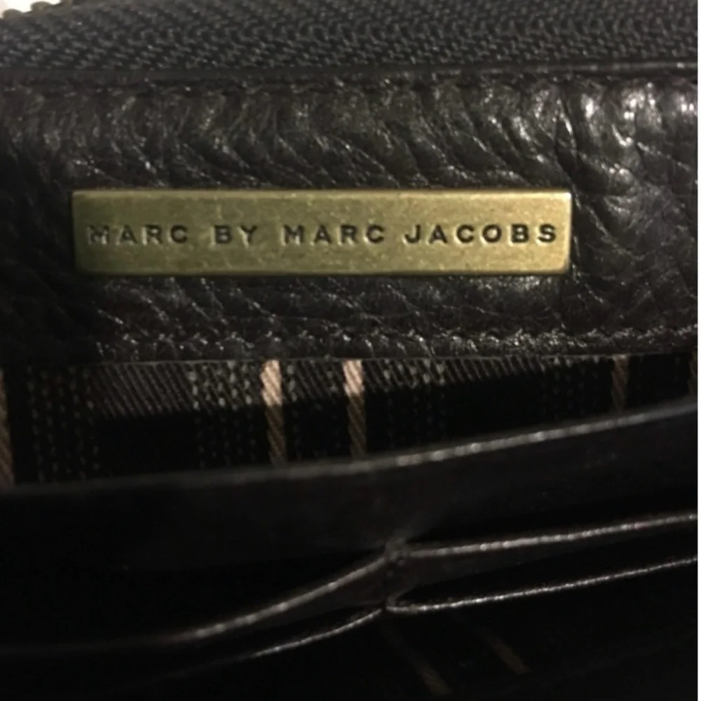 Marc by Marc Jacobs brown Leather Wristlet